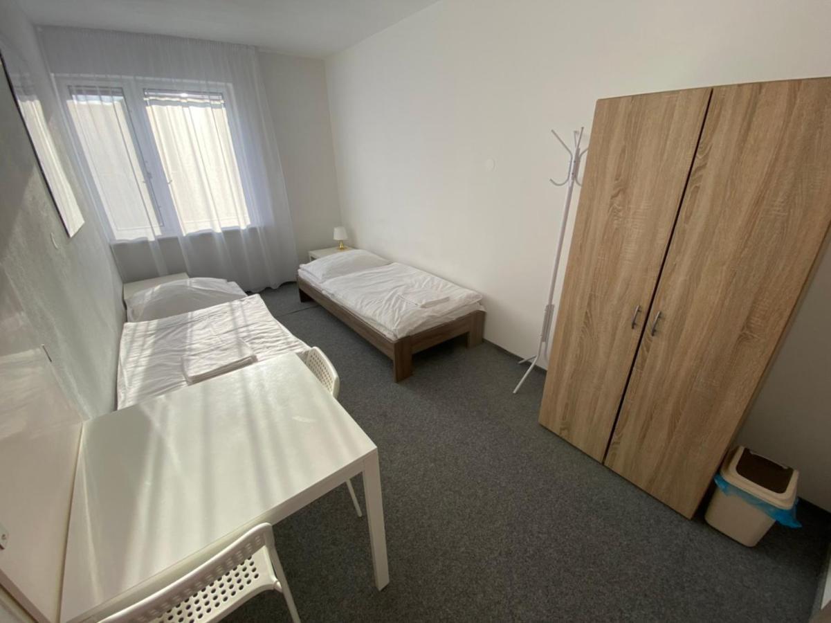 Ubytovna Kubra Hodonín Exteriör bild