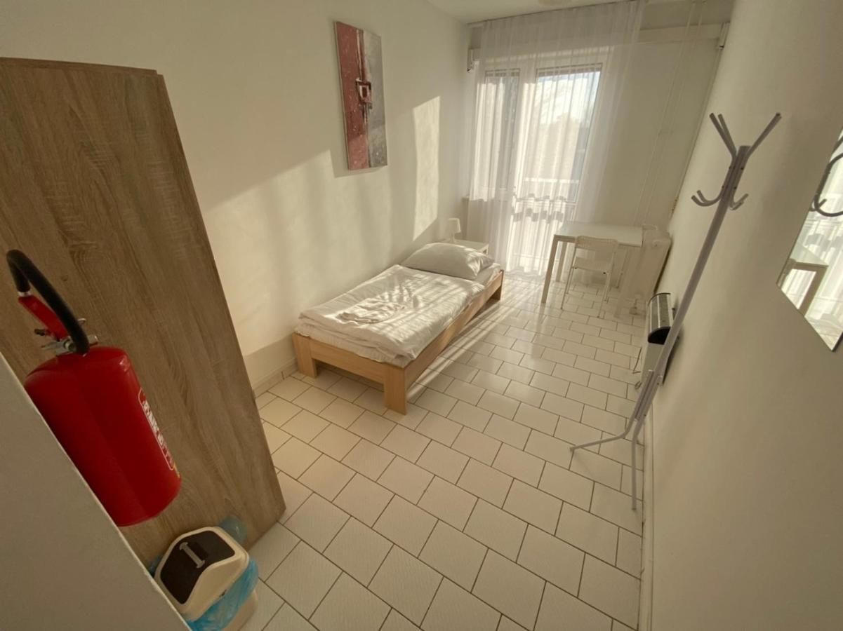 Ubytovna Kubra Hodonín Exteriör bild