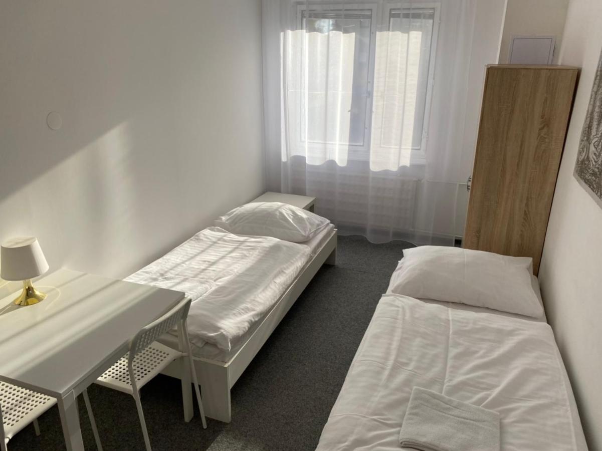 Ubytovna Kubra Hodonín Exteriör bild