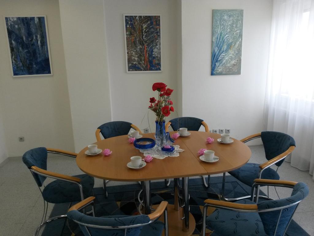 Ubytovna Kubra Hodonín Exteriör bild